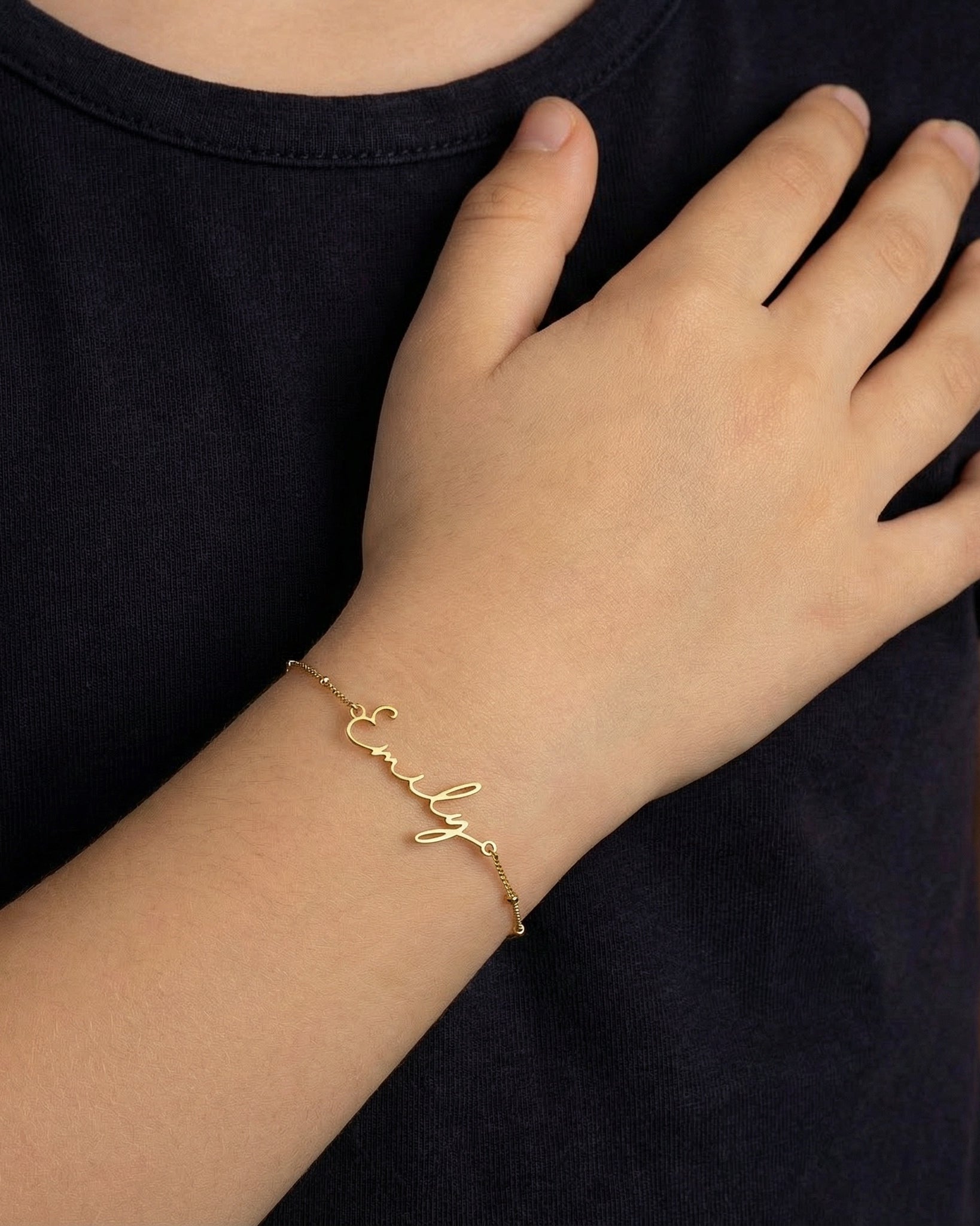 Personalised Kids Name Bracelet with Charm – Custom Children’s Jewellery in Gold or Silver