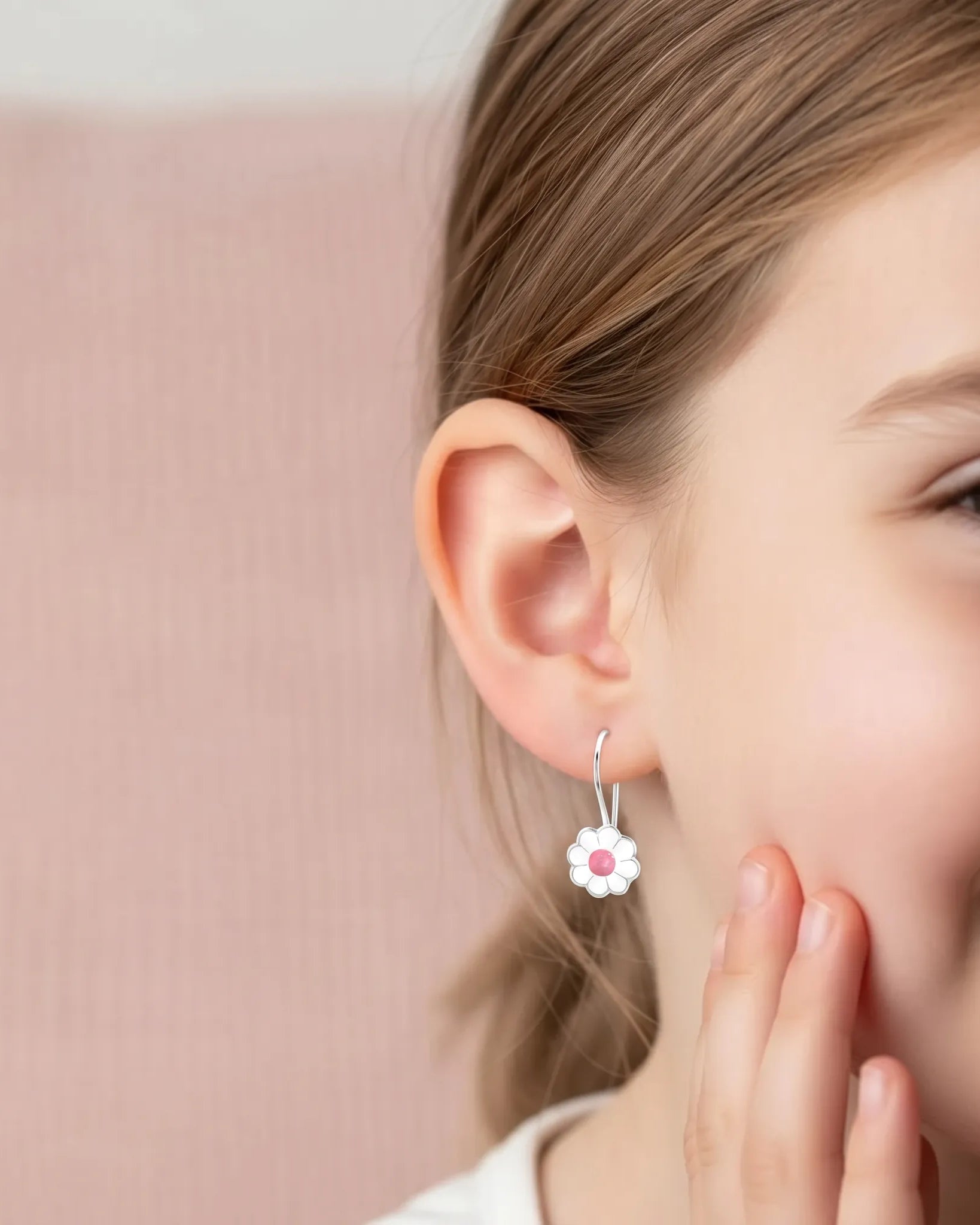 Earrings Kids Pink Centred Daisy Drop Earrings HBD Kids Pink Centred Daisy Drop Earrings