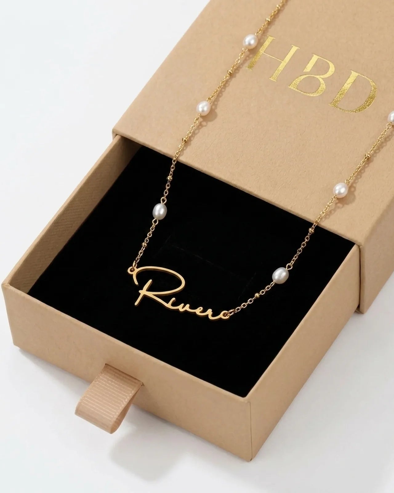 Freshwater Pearl Name Necklace – Personalised Gold or Silver Pearl Necklace, 6 Designs