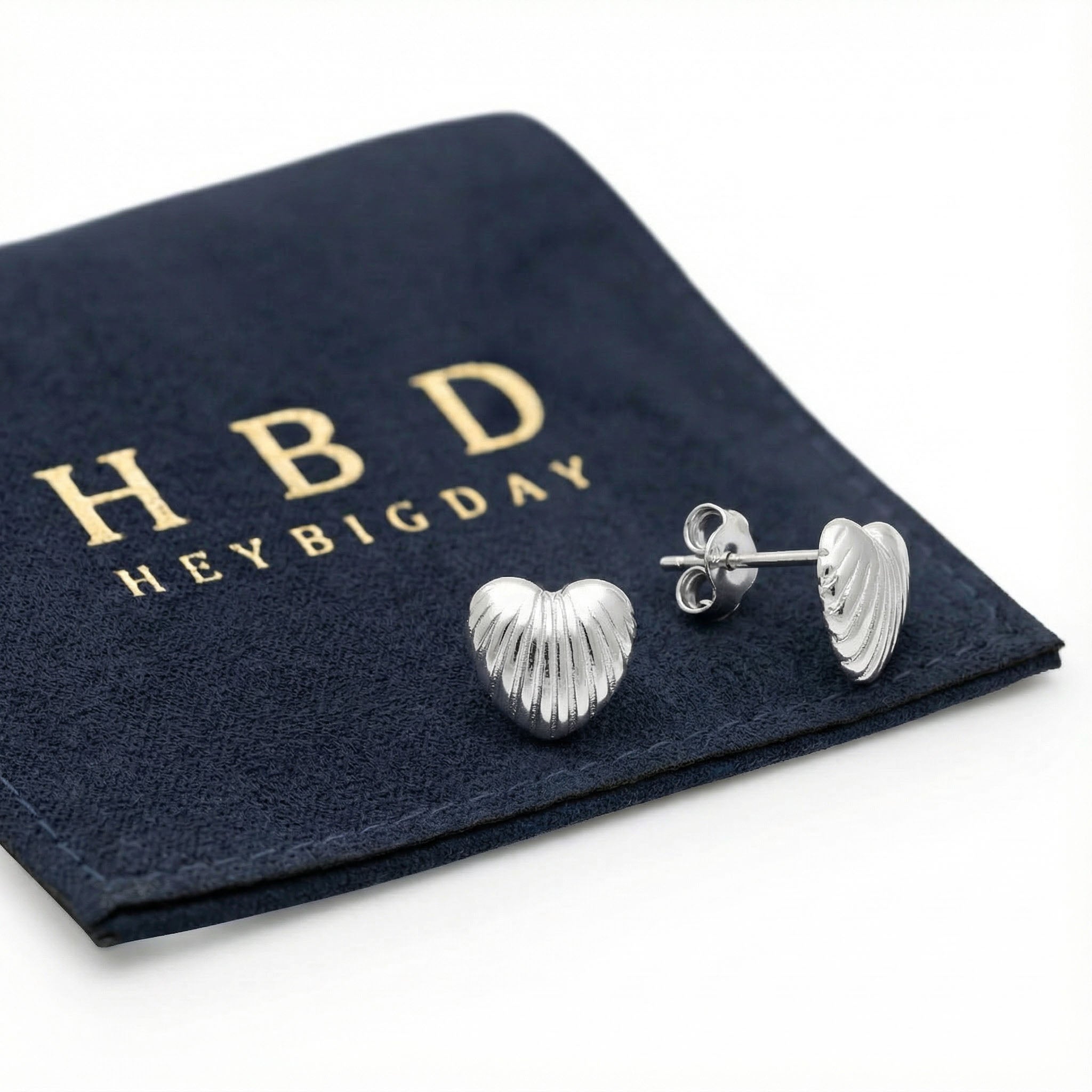 Earrings Ribbed Heart Stud Earrings HBD Ribbed Heart Stud Earrings in Silver or Gold – Delicate Shell-Style Design