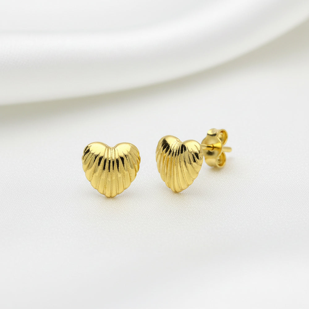 Earrings Ribbed Heart Stud Earrings HBD Ribbed Heart Stud Earrings in Silver or Gold – Delicate Shell-Style Design