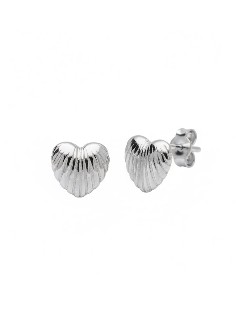 Earrings Ribbed Heart Stud Earrings HBD Ribbed Heart Stud Earrings in Silver or Gold – Delicate Shell-Style Design