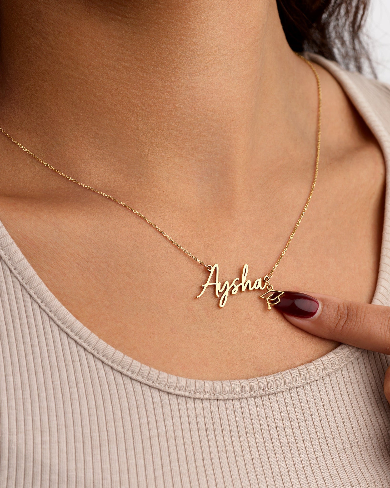 HeyBigDay Necklace Graduation Name Necklace with Cap Charm