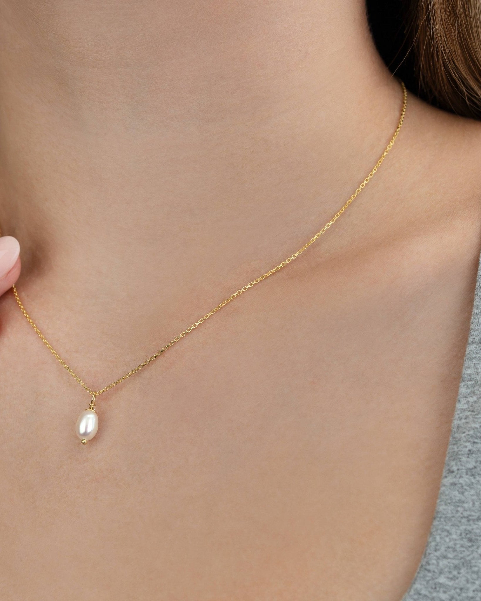 Gold / Style 1 / 18" Inches, Gold / Style 1 / 16" Inches, Gold / Style 1 / 20" Inches, Gold / Style 2 / 18" Inches, Gold / Style 2 / 16" Inches, Gold / Style 2 / 20" Inches, Gold / Style 3 / 18" Inches, Gold / Style 3 / 16" Inches, Gold / Style 3 / 20" Inches, Silver / Style 1 / 18" Inches, Silver / Style 1 / 16" Inches, Silver / Style 1 / 20" Inches, Silver / Style 2 / 18" Inches, Silver / Style 2 / 16" Inches, Silver / Style 2 / 20" Inches, Silver / Style 3 / 18" Inches, Silver / Style 3 / 16" Inches, Sil