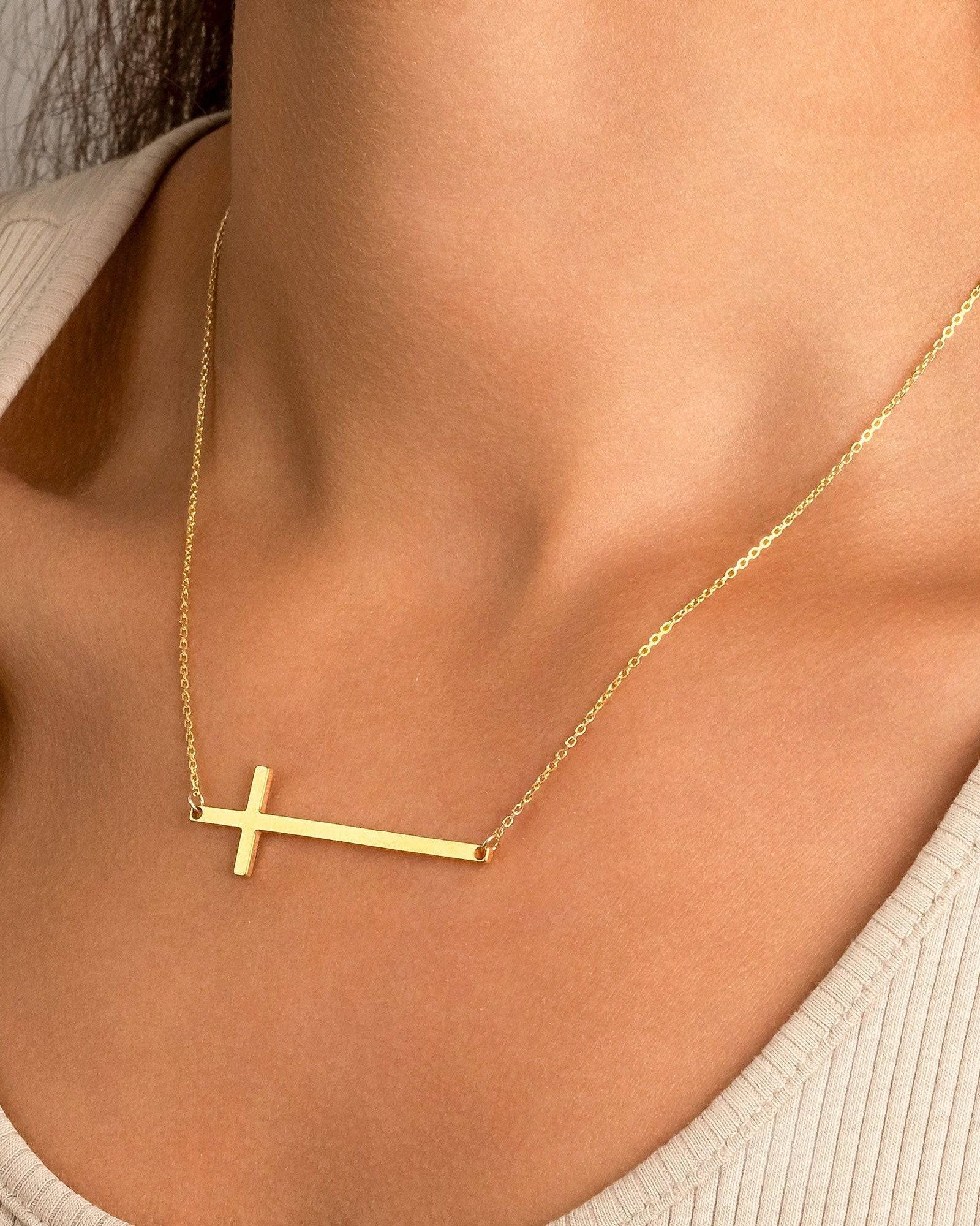 HeyBigDay Necklace Horizontal Cross Necklace