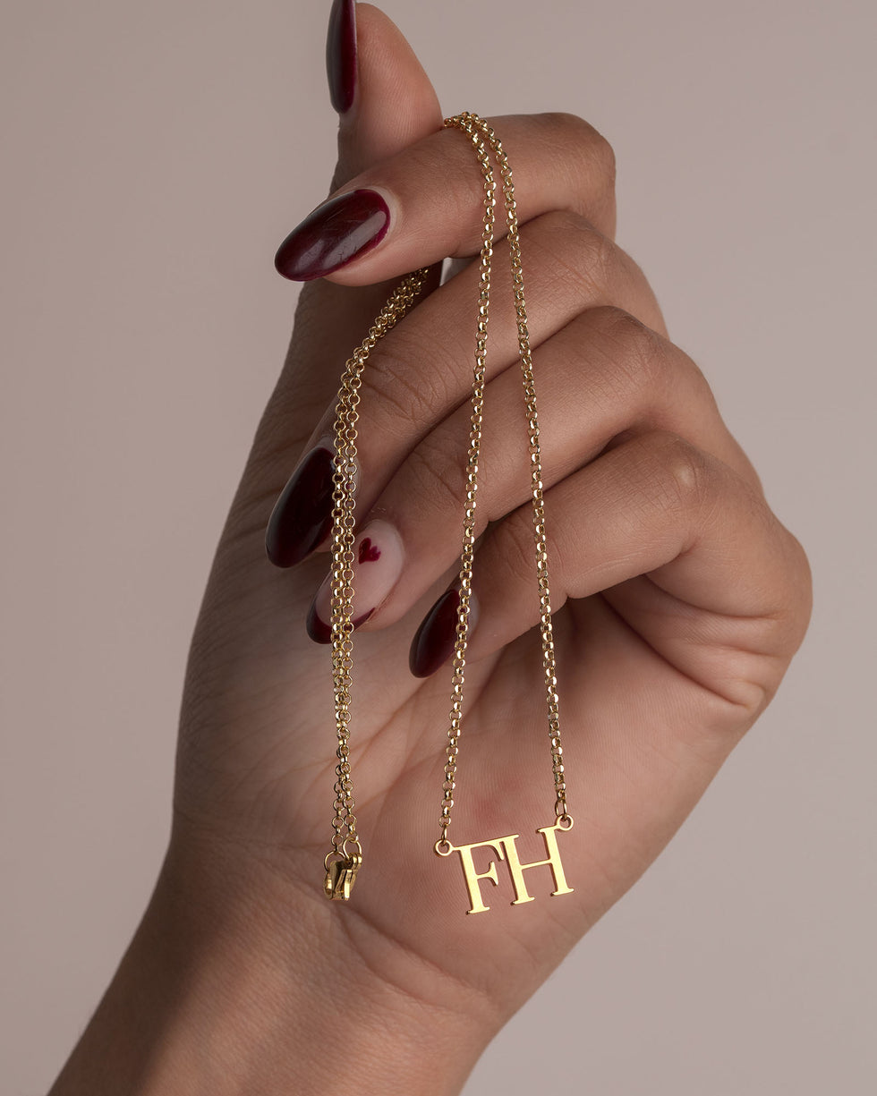Collar con Iniciales Personalizadas