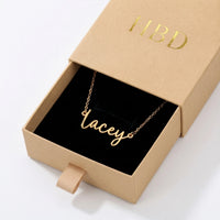 Collar con el nombre Lacey