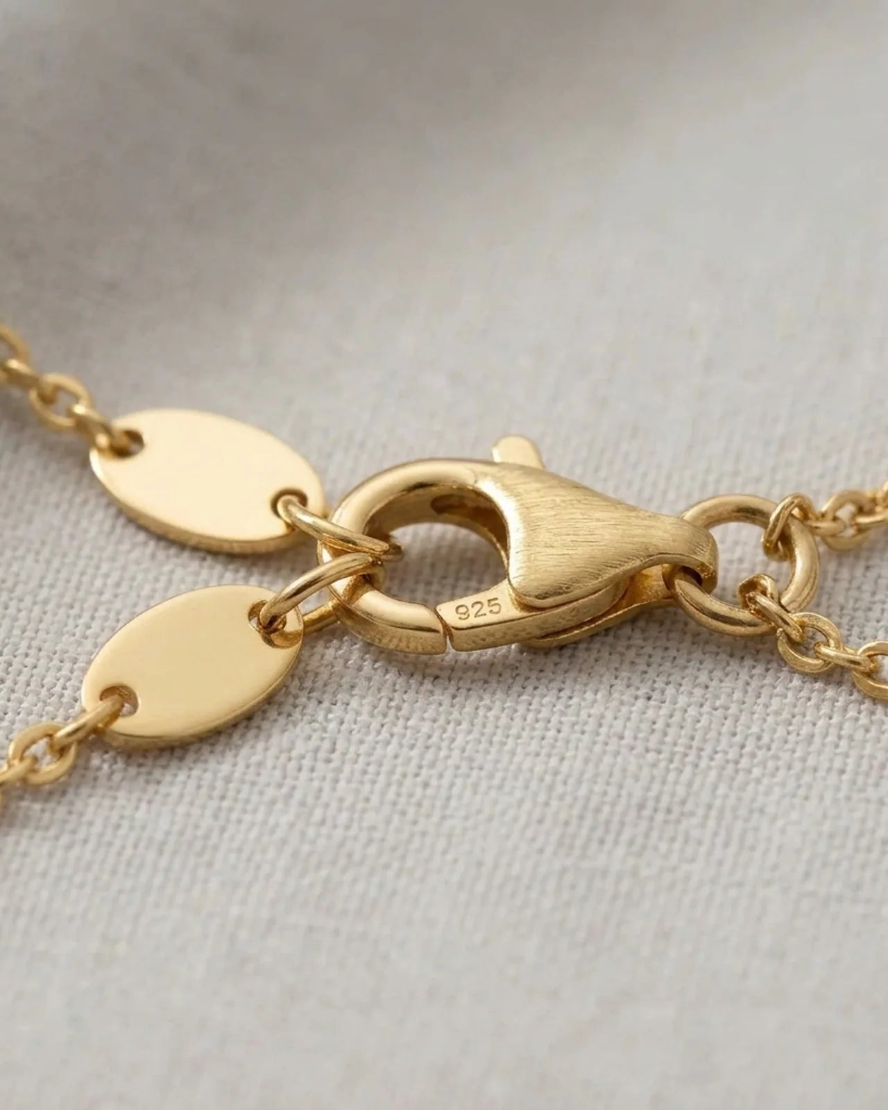 Mum Bracelet - 18ct Gold or Sterling Silver in 3 Chain Styles - Mother's Day or Birthday Gift