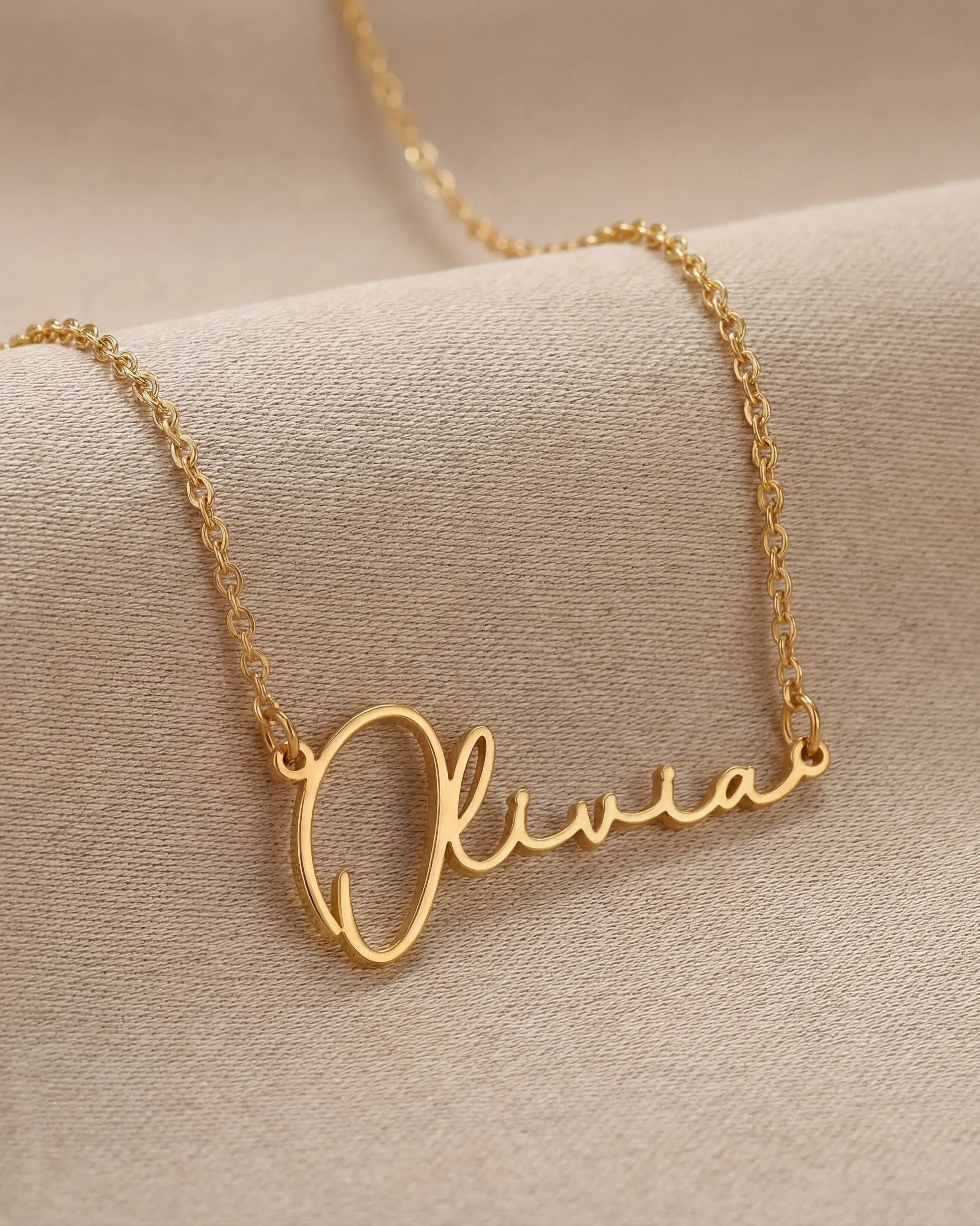 Necklace Personalised Kids Necklace Noa & Nellie Kids Name Necklace "Ruby" – Personalised Children’s Jewellery in Gold or Silver – Font1