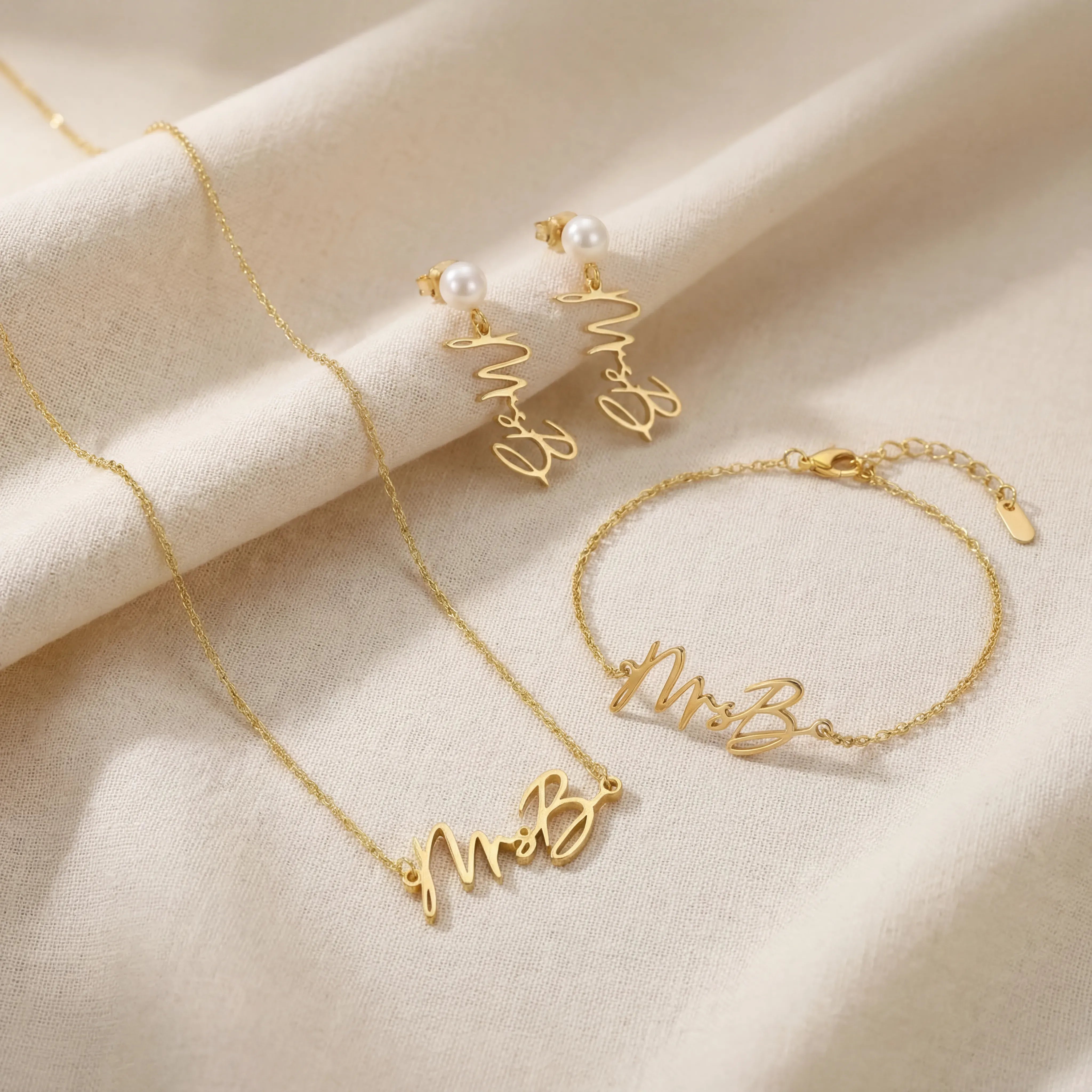 Necklace Personalised Mrs Necklace, Bracelet & Earrings | 3 Piece Jewellery Set HBD Personalised Mrs Jewellery Set - Necklace, Bracelet & Earrings