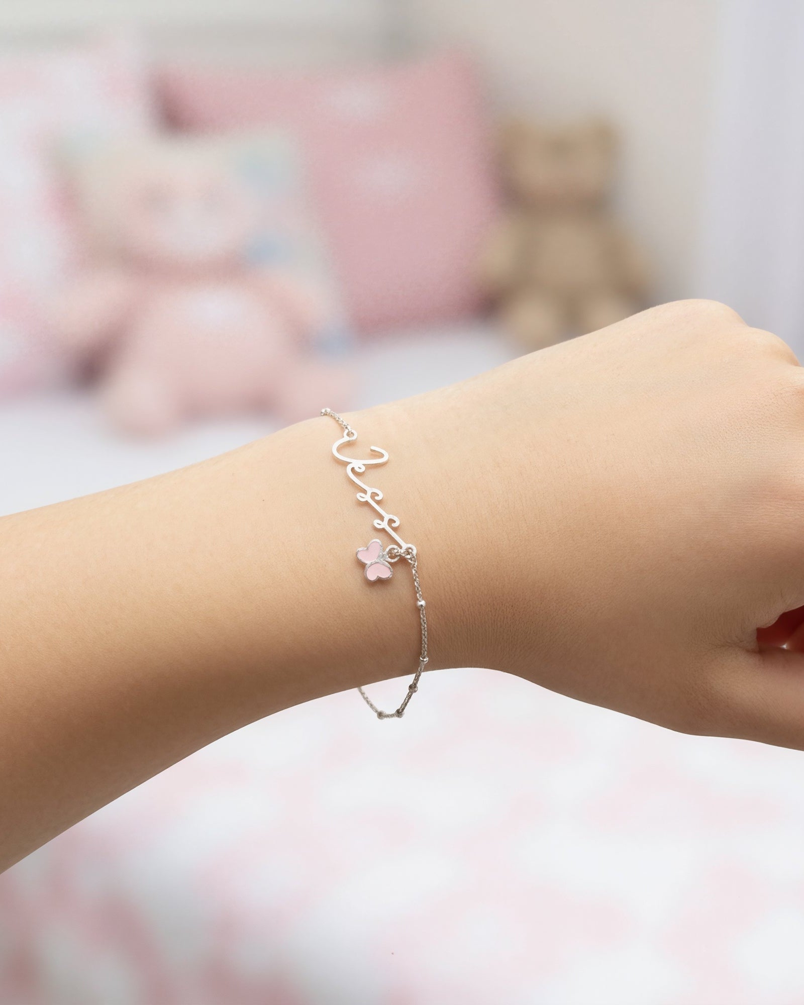 Bracelet Personalised Kids Bracelet Noa & Nellie Personalised Kids Name Bracelet with Charm – Custom Children’s Jewellery in Gold or Silver