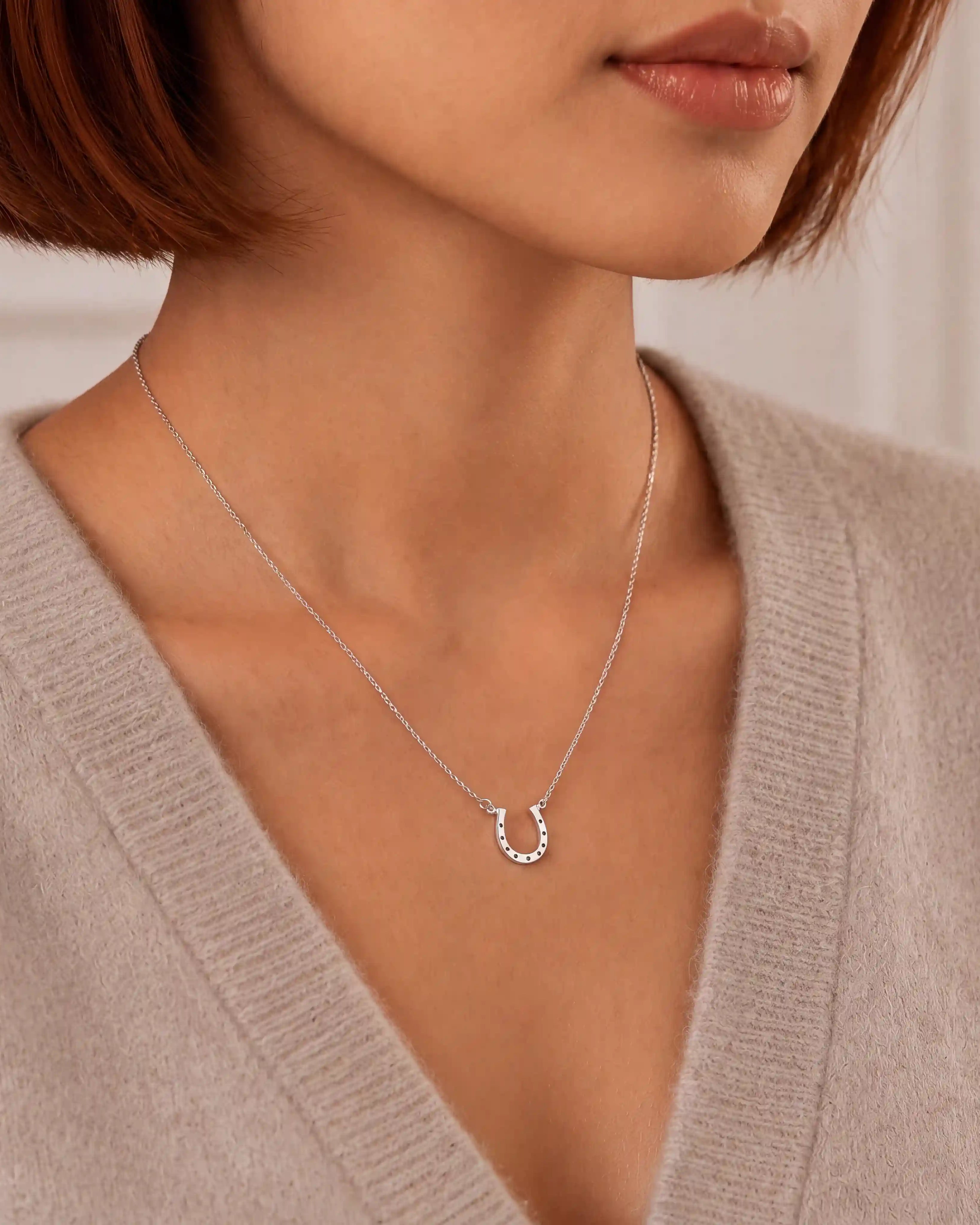 Horseshoe Necklace in Gold, Silver & Vermeil | HBD