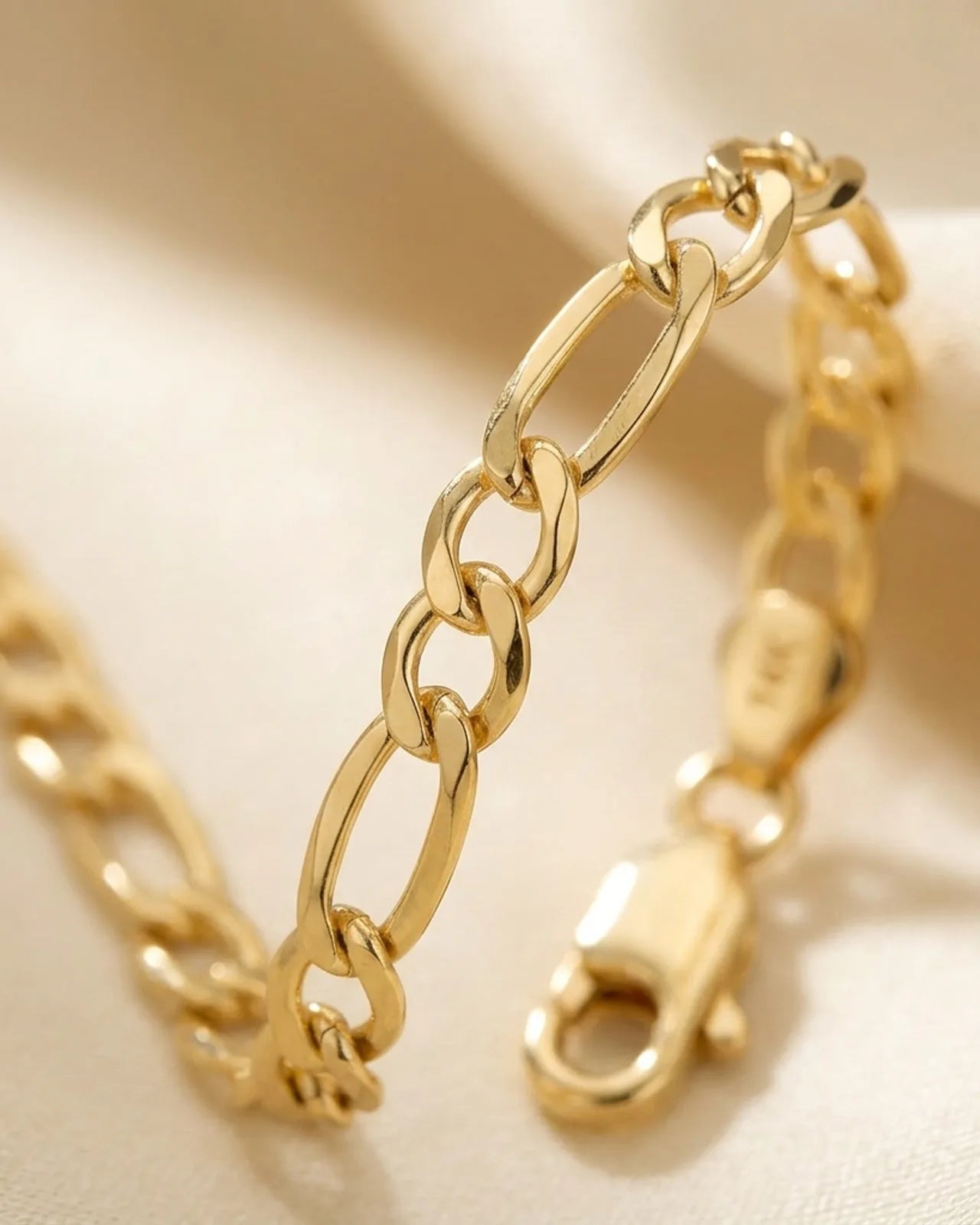 Round & Oval Link Bracelet