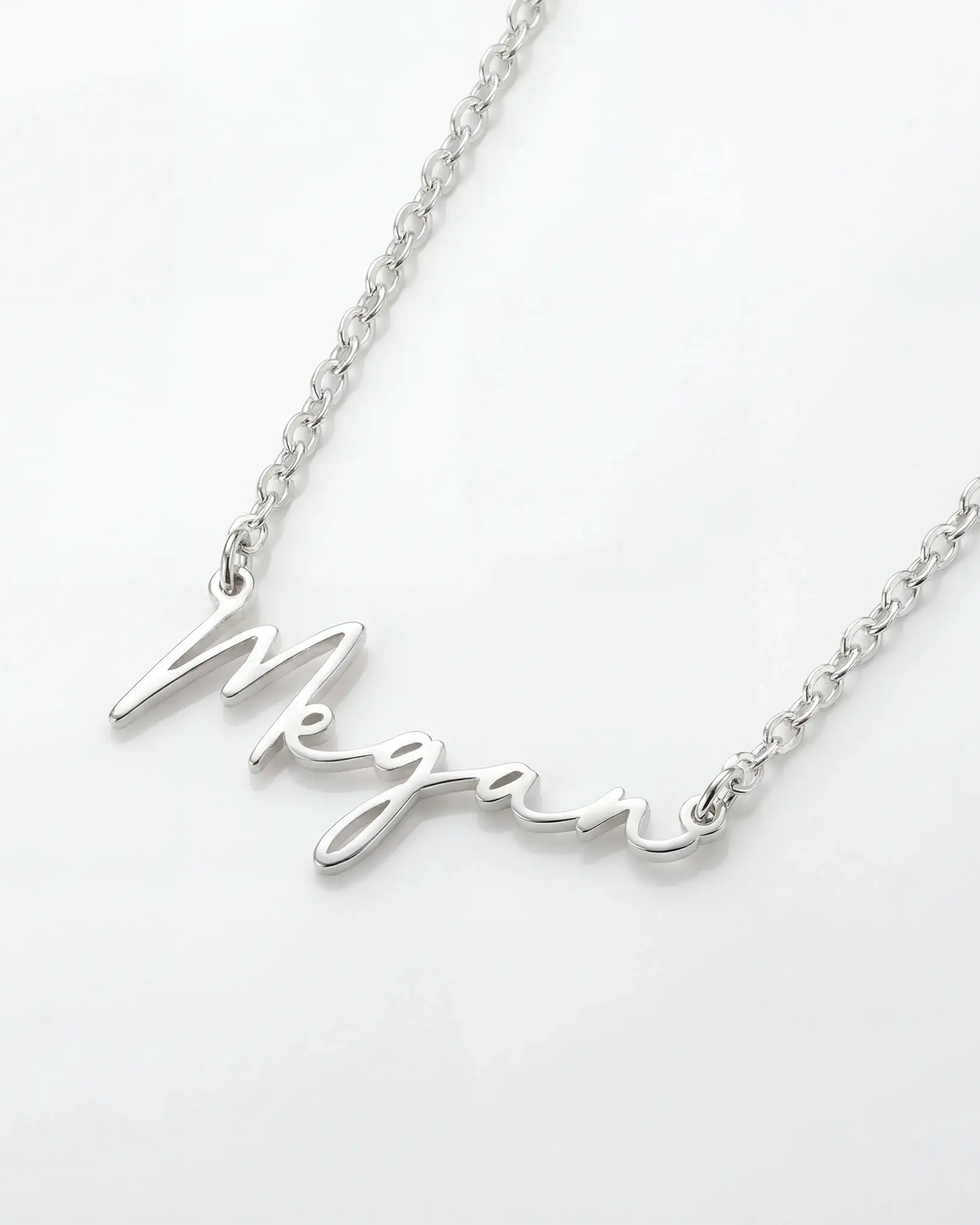 Custom Kids Name Necklace – Personalised Children’s Jewellery in Gold or Silver – Font2