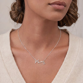 Mum Necklace in Gold or Silver – Elegant Script Mum Pendant – Perfect Gift for Mums