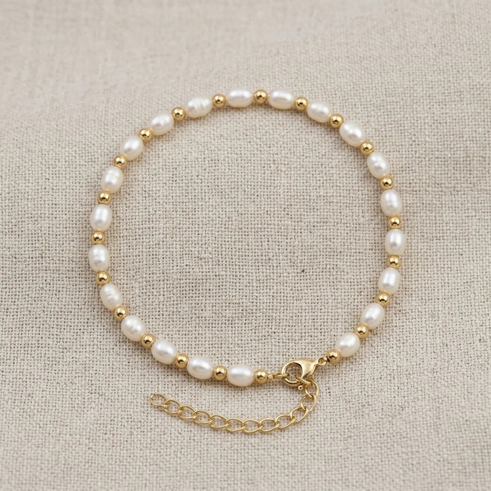 Freshwater Pearl Bracelet in Silver or Gold – Elegant Bead & Pearl Women’s Bracelet