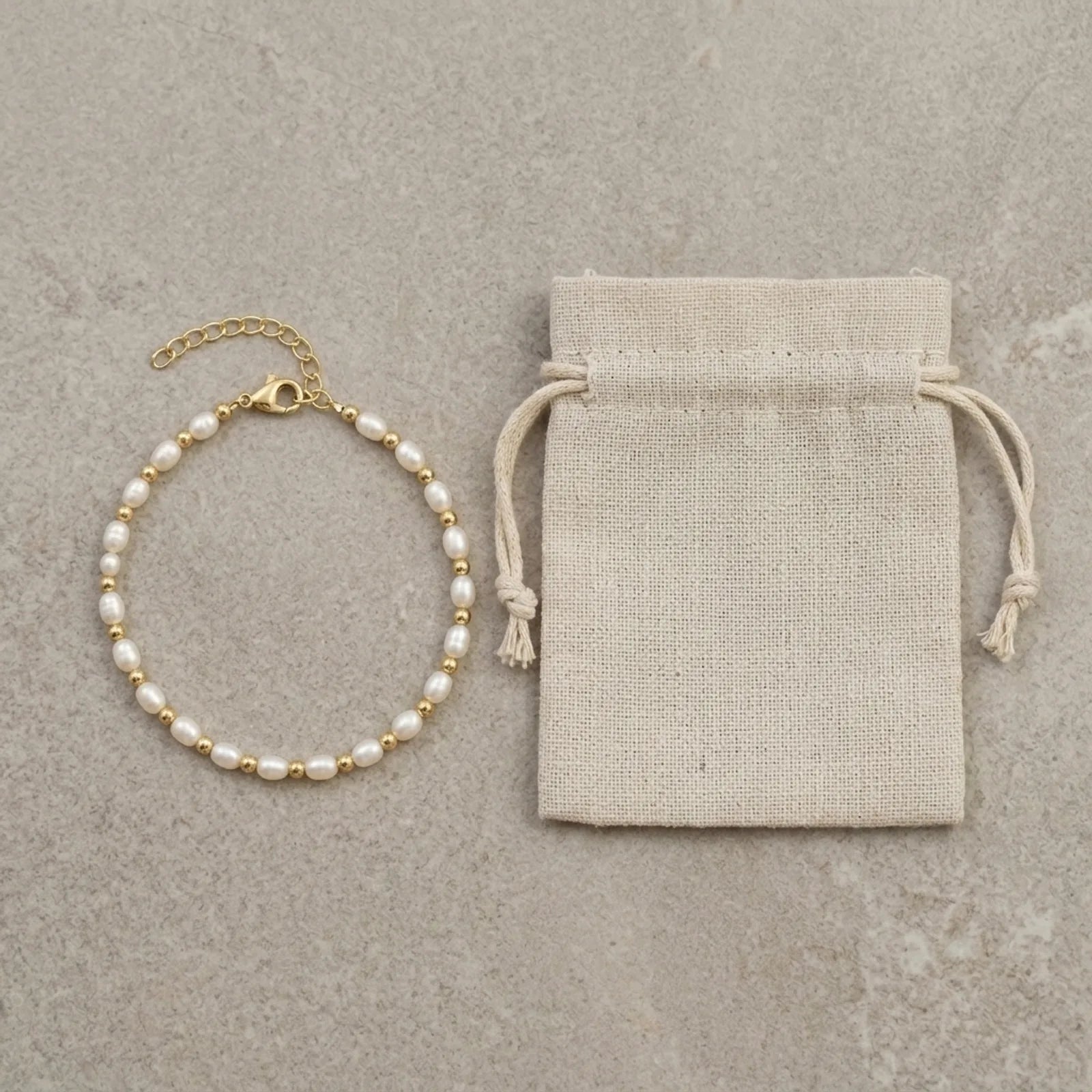 Freshwater Pearl Bracelet in Silver or Gold – Elegant Bead & Pearl Women’s Bracelet
