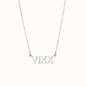 Custom Roman Numeral Necklace in Gold or Silver – Personalised Date Necklace – Gigi & Maple