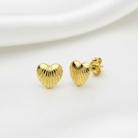 Ribbed Heart Stud Earrings in Silver or Gold – Delicate Shell-Style Design