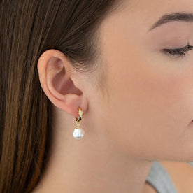 Gold-Plated Star & Baroque Pearl Drop Earrings – Elegant Gold Hoop Earrings with Cubic Zirconia