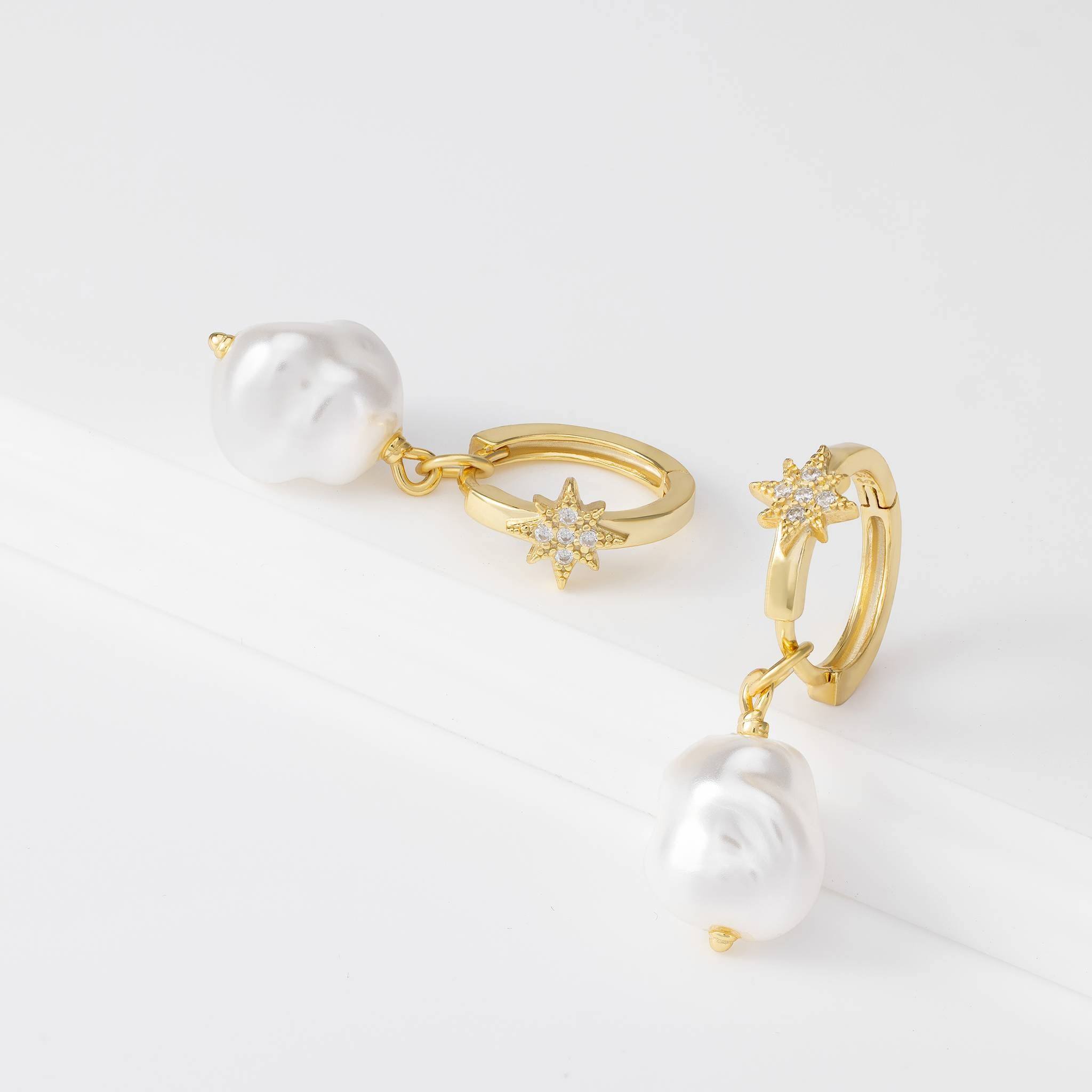 HeyBigDay Earrings Star & Baroque Pearl Drop Earrings