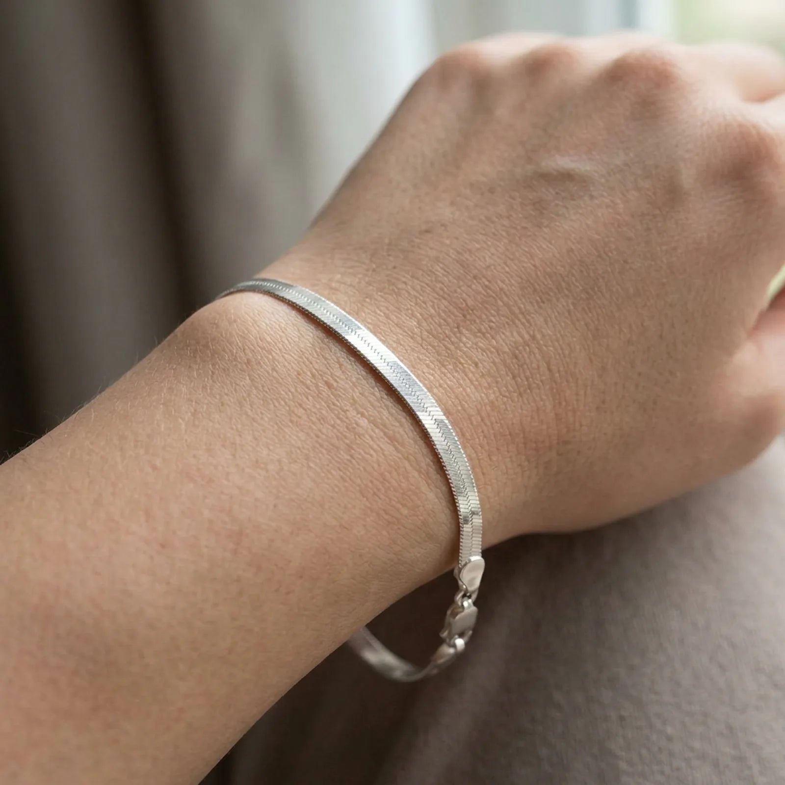 Diamond-Cut Herringbone Bracelet 19.5cm/7.5in in Gold or Silver