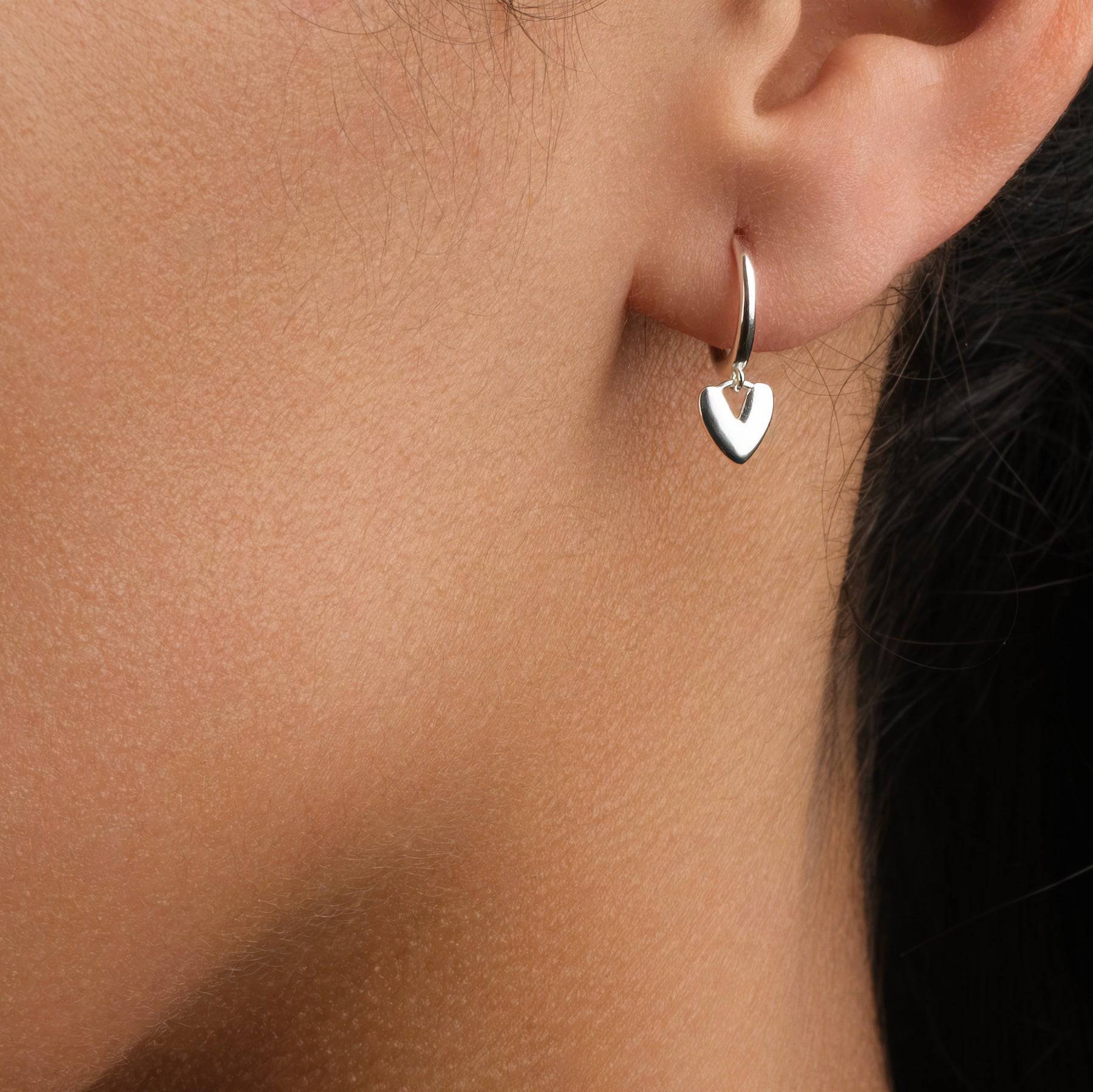 HeyBigDay Earrings Sterling Silver Heart On Huggie Hoop