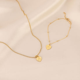 St Christopher Heart Necklace in Gold or Silver – Protective Pendant – 15-21 Inch Chain
