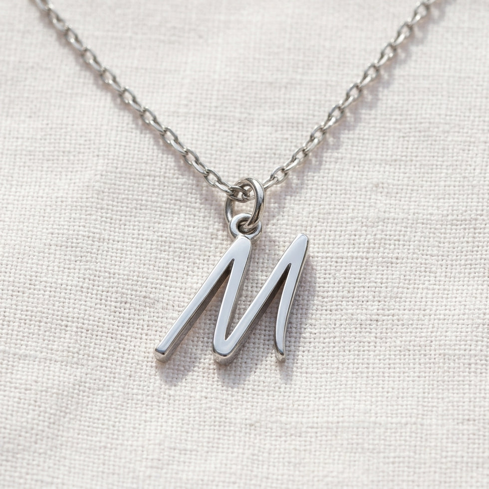 Collier lettre M | Pendentif initiale et lettre M, or et argent