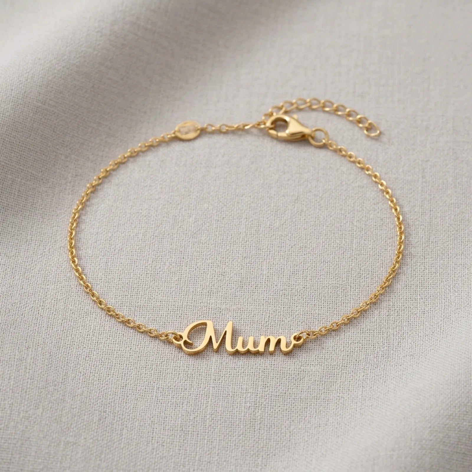 Mum Bracelet -  18ct Gold or Sterling Silver in 3 Chain Styles - Mother's Day or Birthday Gift