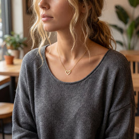 Dainty Heart Necklace in Gold or Silver – Minimal Heart Pendant Necklace