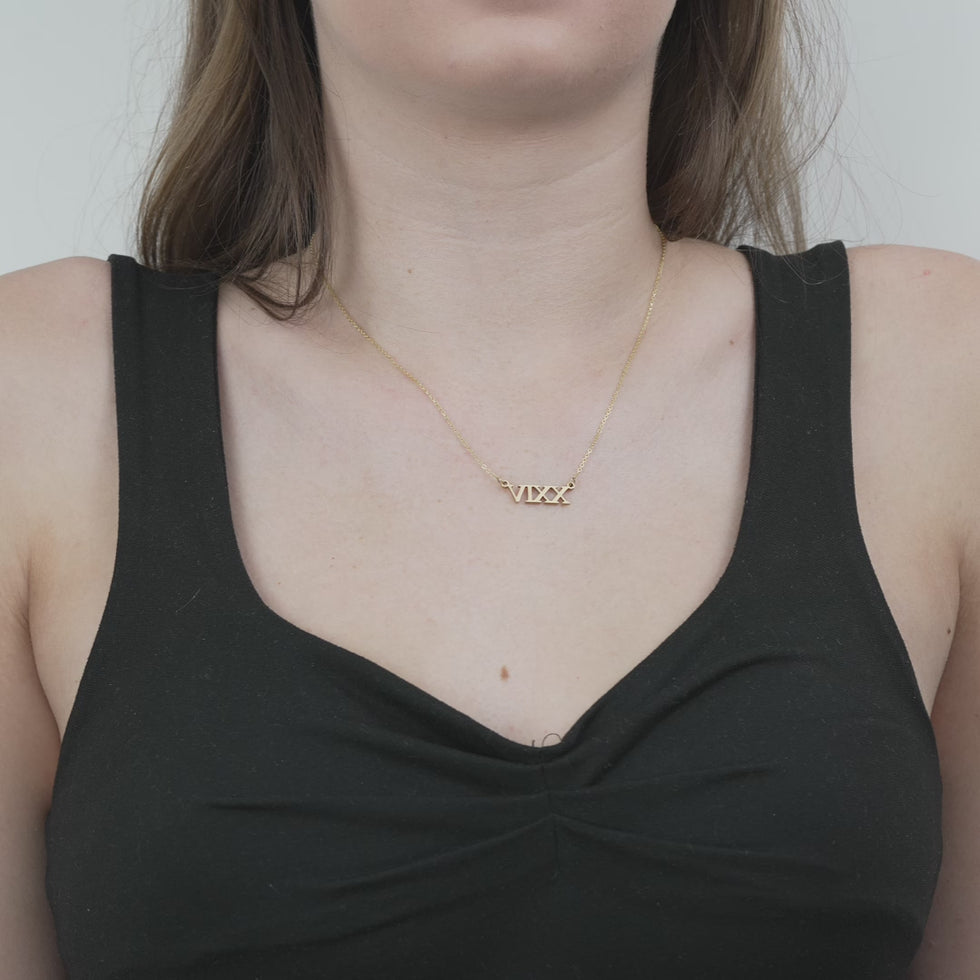 Custom Roman Numeral Necklace in Gold or Silver – Personalised Date Necklace – Gigi & Maple