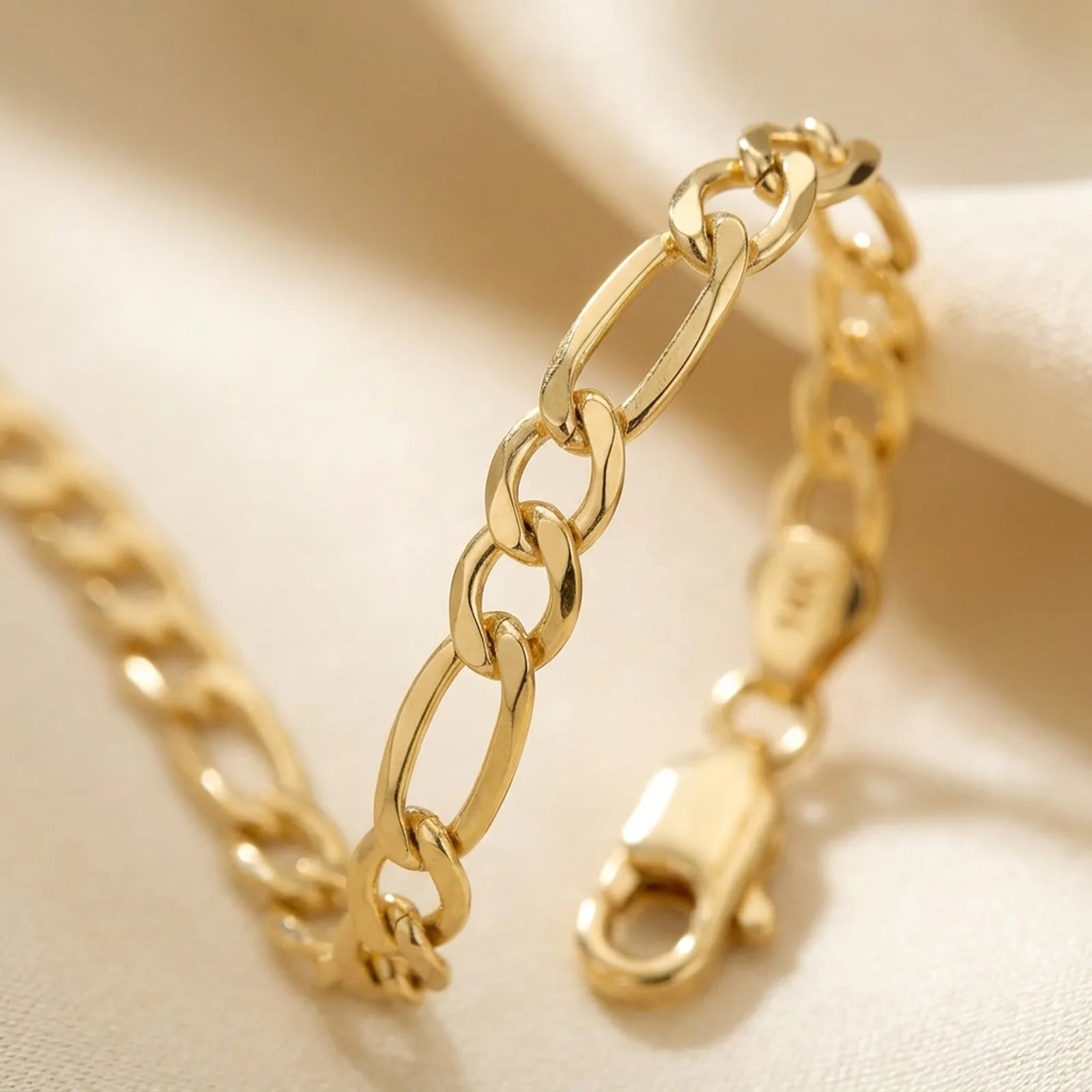 Round & Oval Link Bracelet