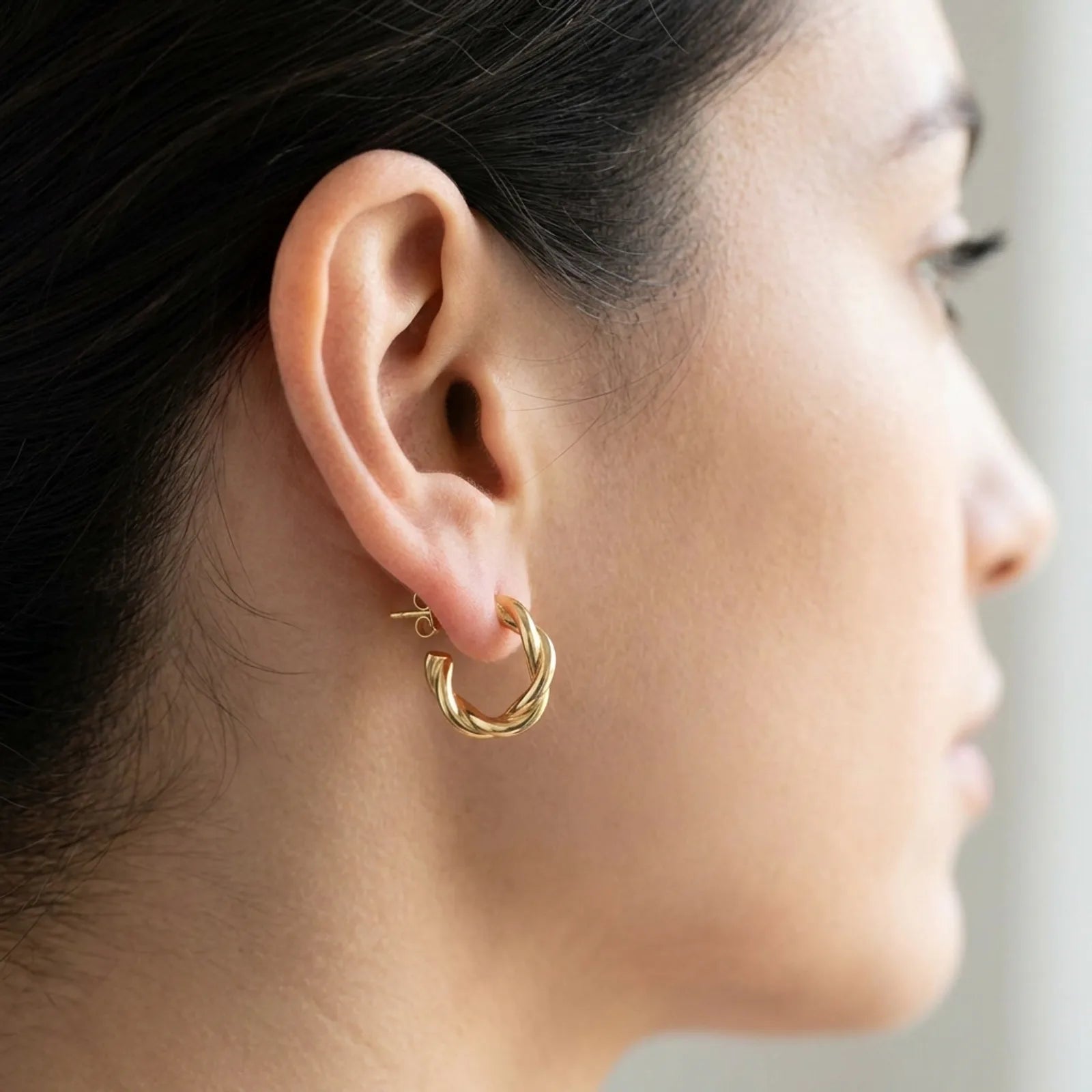 Twisted Hoop Stud Earrings – Sculptural Modern Hoops for Everyday Wear
